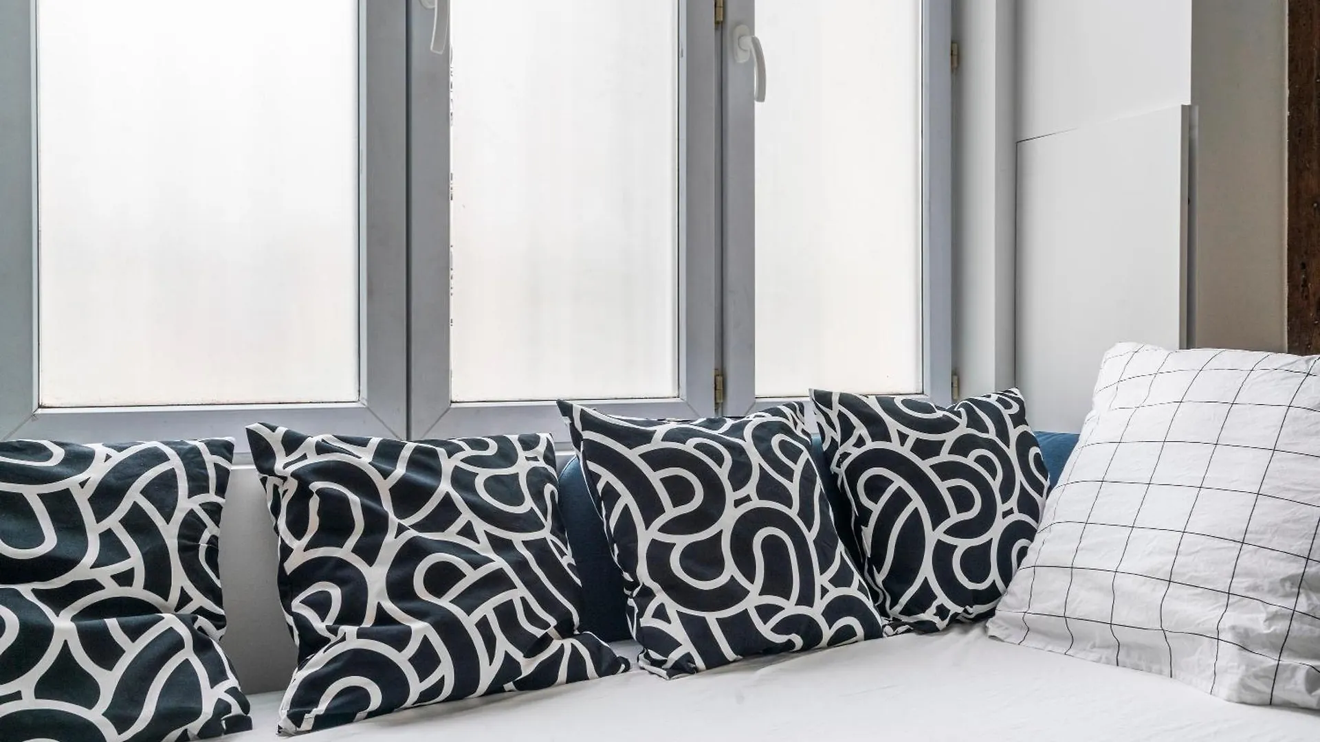 Merryland Chatelet Apartment